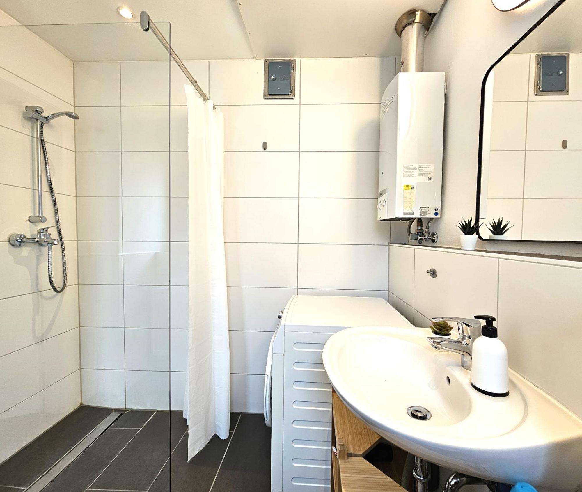 Appartement Tolstov-hotels Spacious House *